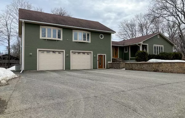 Patten, ME 04765,19 Valley ST