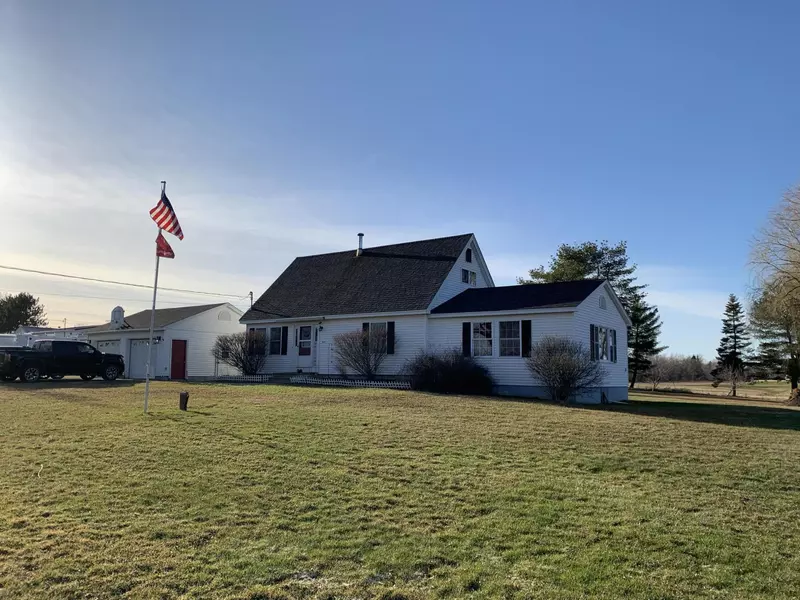 345 Exeter RD, Corinth, ME 04427