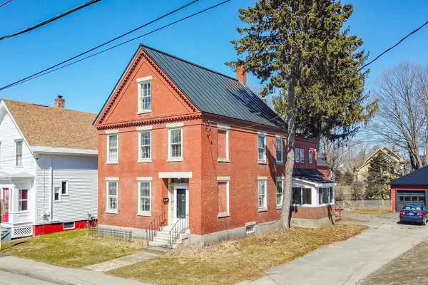 15 Winter ST, Waterville, ME 04901