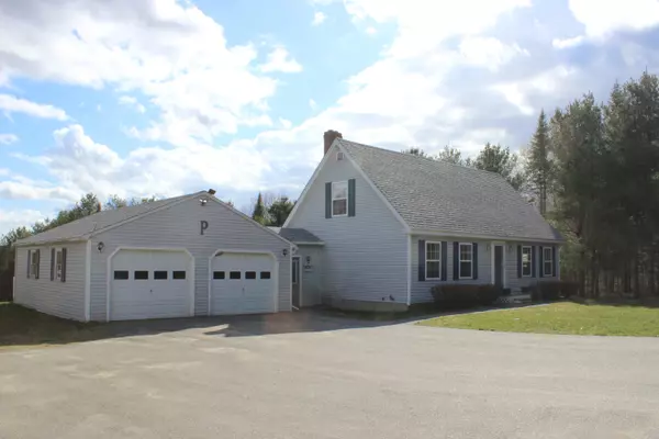 338 Gillette Road, Hope, ME 04847