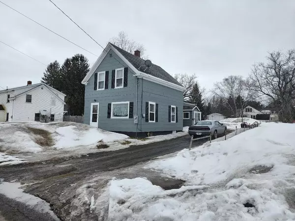 32 Elm ST, Presque Isle, ME 04769