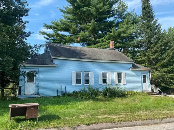 26 Merrow RD, Auburn, ME 04210
