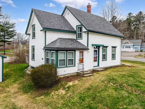60 Pleasant ST, Rockport, ME 04856