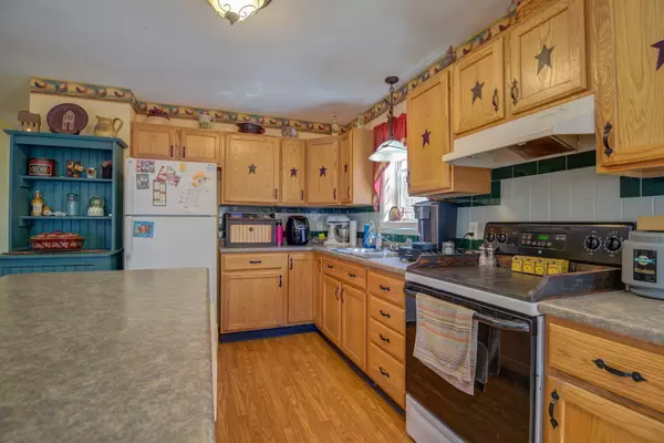 Norway, ME 04268,74 Morse RD