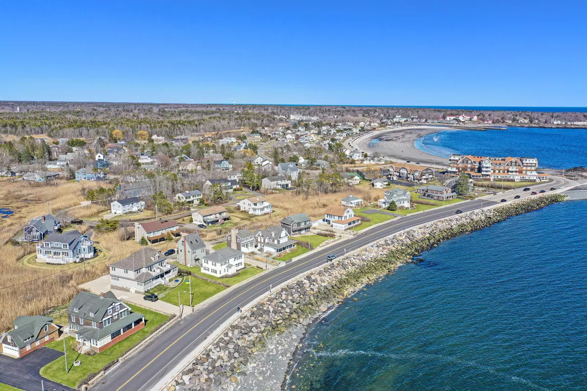 Kennebunk, ME 04043,175 Beach AVE #2