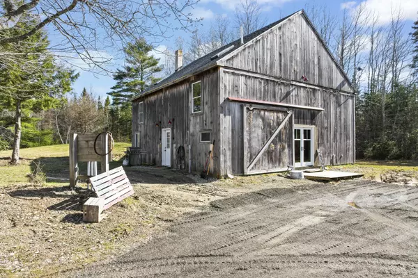 Waldoboro, ME 04572,363 Feylers Corner RD