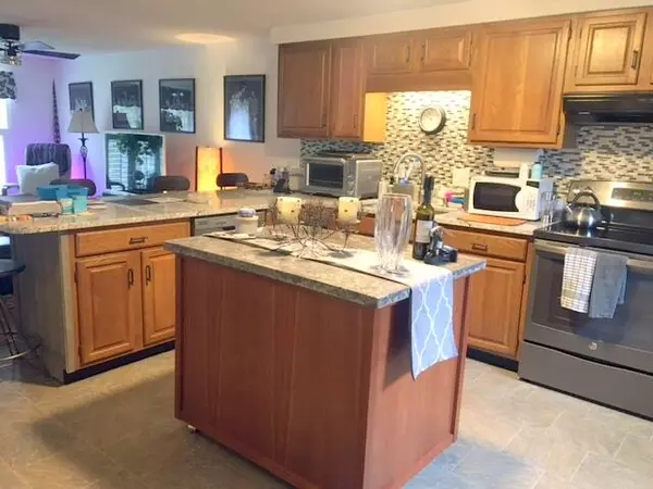 Waterville, ME 04901,314 Evergreen DR #314