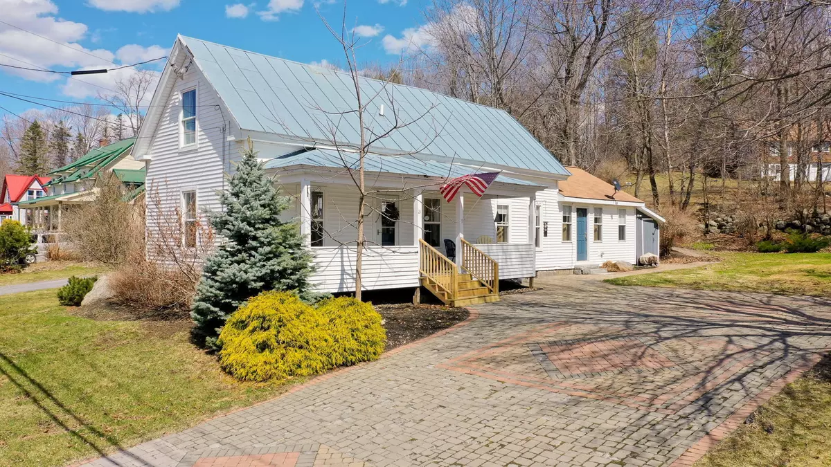 Wilton, ME 04294,21 Main ST