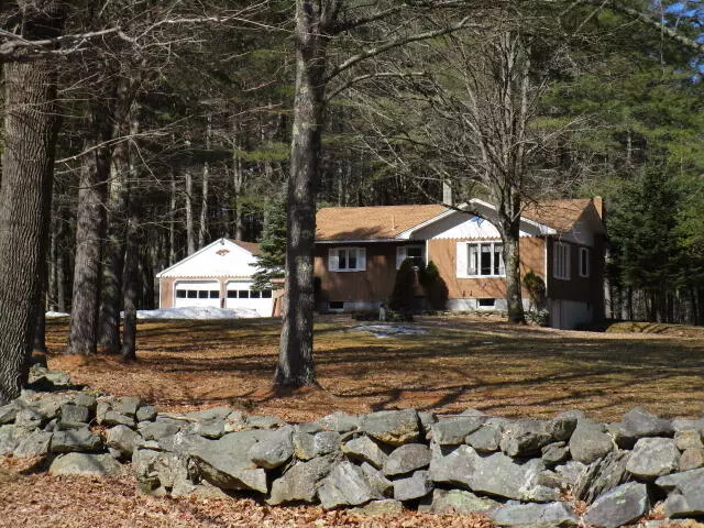 Norway, ME 04268,11 Norway Center RD