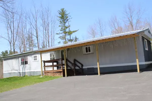 Newport, ME 04953,768 Mullen RD