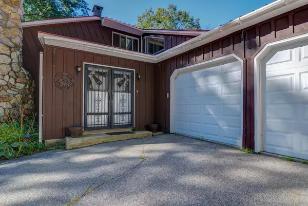 Norway, ME 04268,56 Waterford RD