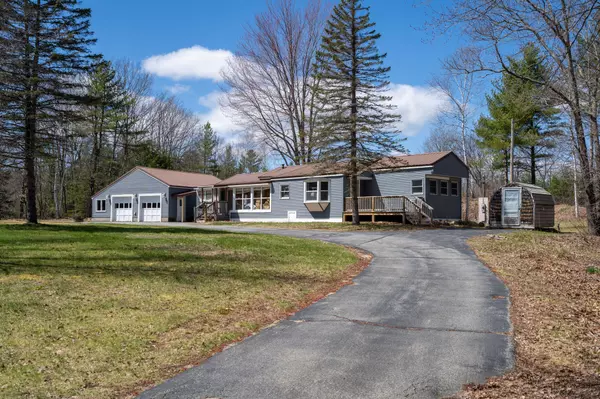 47 Sanford RD, Waterboro, ME 04087