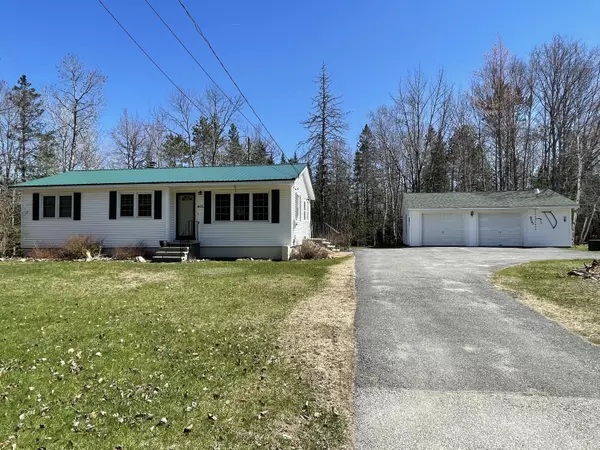 405 Lambert RD, Brewer, ME 04412