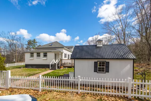 Poland, ME 04274,536 N Raymond RD