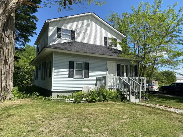 30 Winn AVE, Clinton, ME 04927