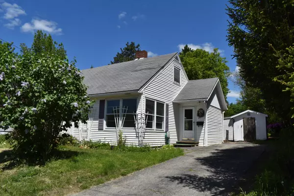 29 Newland AVE, Augusta, ME 04330