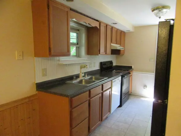 Norway, ME 04268,24 Meadowbrook DR