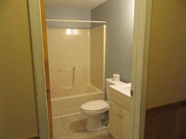 Norway, ME 04268,24 Meadowbrook DR