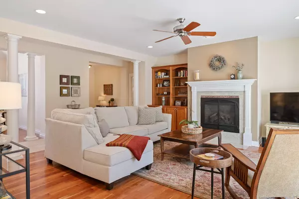 Falmouth, ME 04105,9 Ashwood LN #9