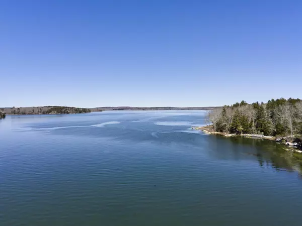 Waldoboro, ME 04572,400 Deaver RD