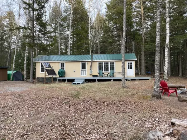 129 Kingman Beach RD, Osborn, ME 04605