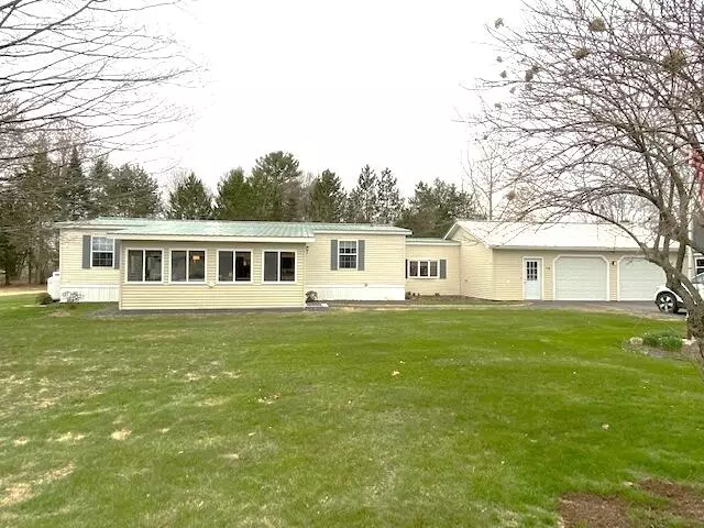 Norridgewock, ME 04947,16 Airport RD