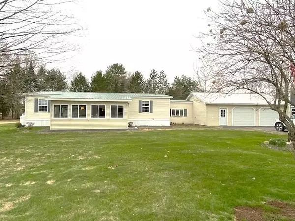 16 Airport RD, Norridgewock, ME 04947