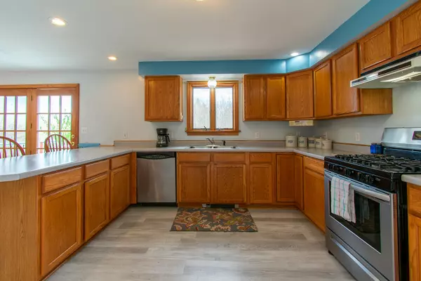 Waldoboro, ME 04572,2790 Friendship RD