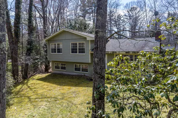 10 Evergreen DR, Freeport, ME 04032
