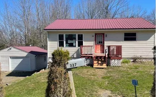 327 Phillips RD, Glenburn, ME 04401