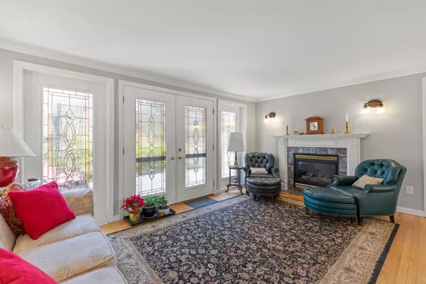 136 Sawyer RD, New Gloucester, ME 04260