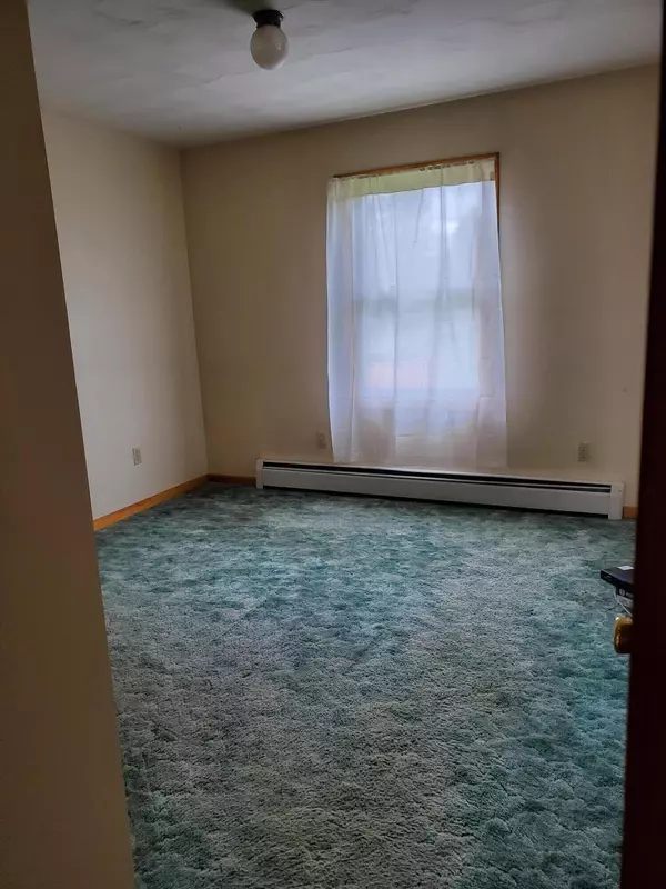 Oakland, ME 04963,407 Fairfield ST