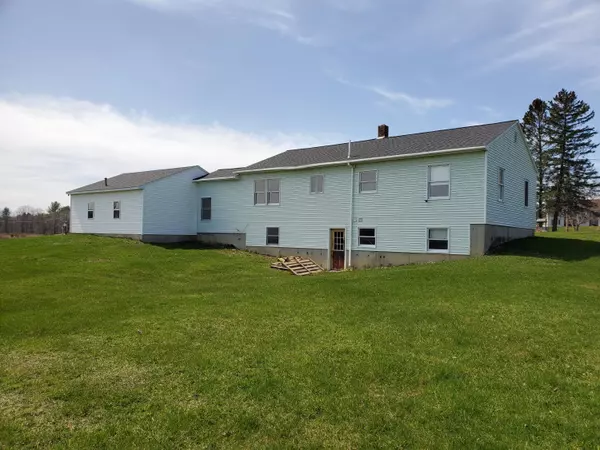 Oakland, ME 04963,407 Fairfield ST