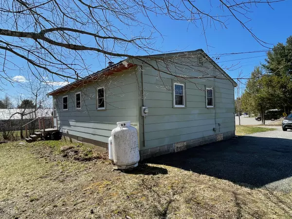 Machias, ME 04654,10 Beal ST