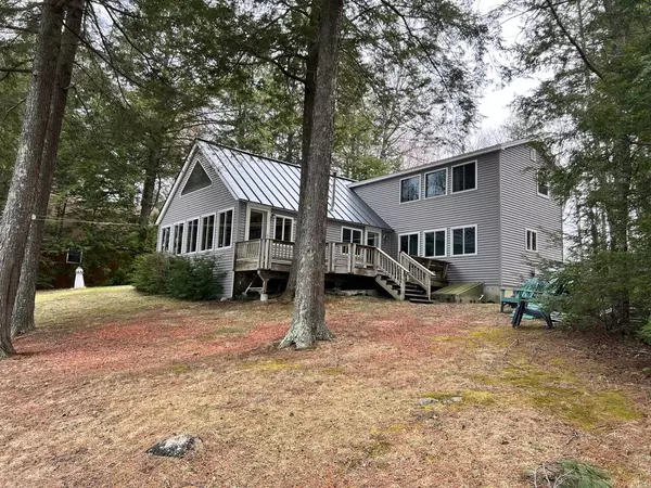 Oakland, ME 04963,225 Brickett Point EST