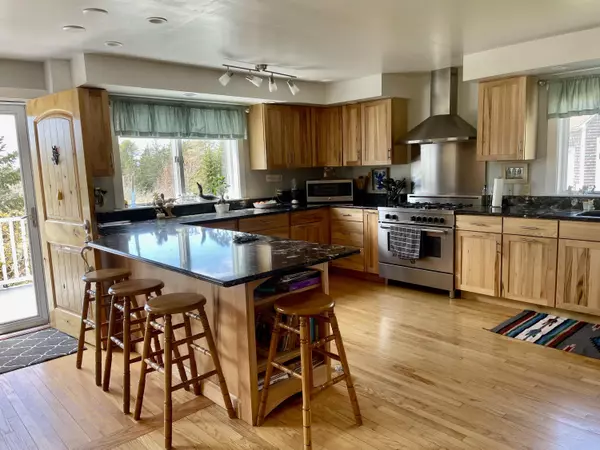 North Haven, ME 04853,658 South Shore RD