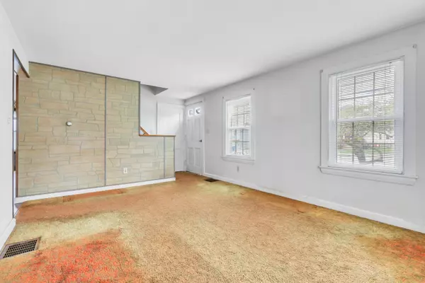 Portland, ME 04103,985 Washington AVE