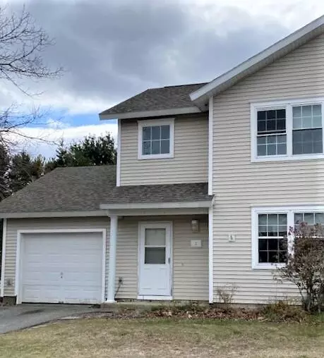 2 Hornet ST #2, Brunswick, ME 04011