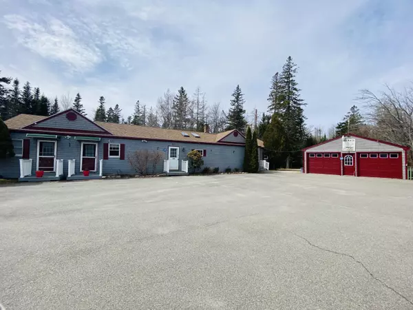 617 Bar Harbor RD, Trenton, ME 04605