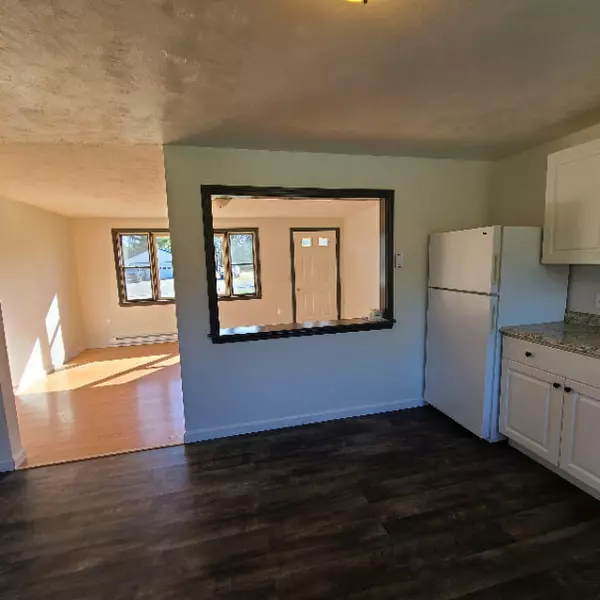 Norridgewock, ME 04957,13 Airport RD