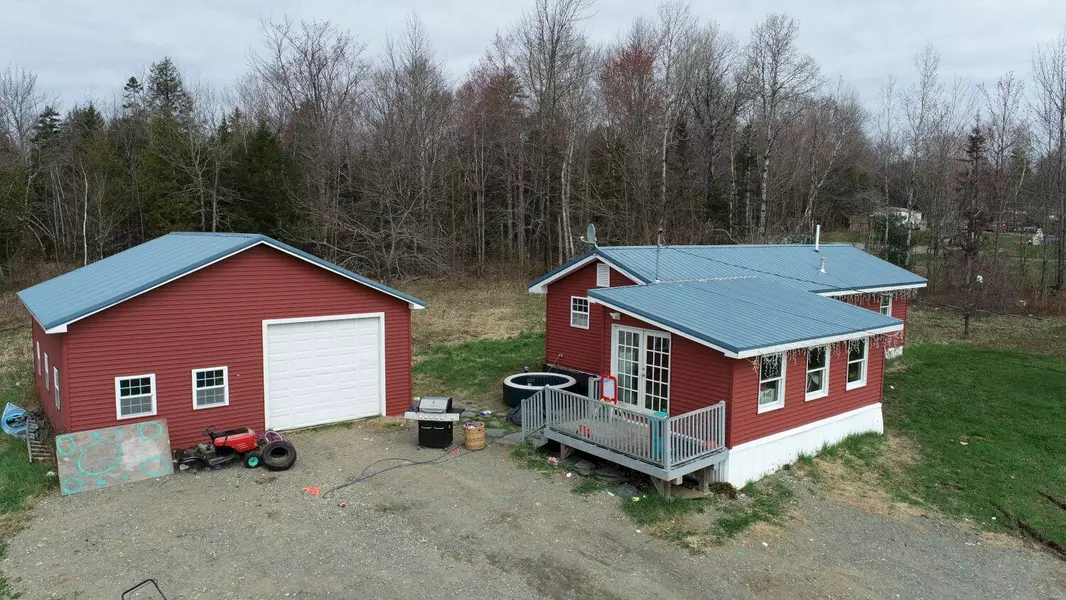 326 Brighton RD, Athens, ME 04912