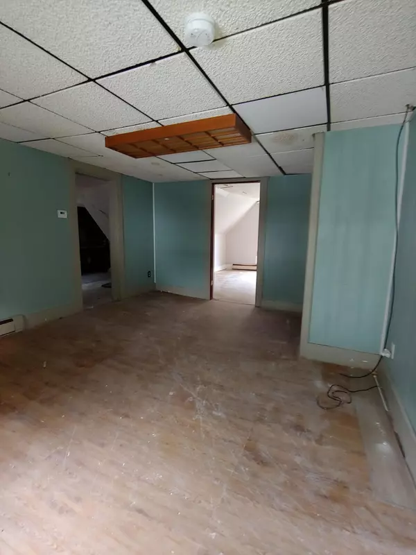 Old Town, ME 04468,12 Cliff ST