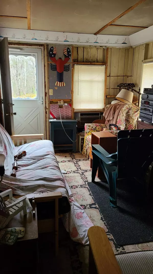 Richmond, ME 04357,242 River RD