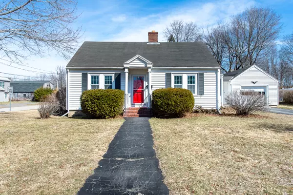 12 Sewall RD, South Berwick, ME 03908