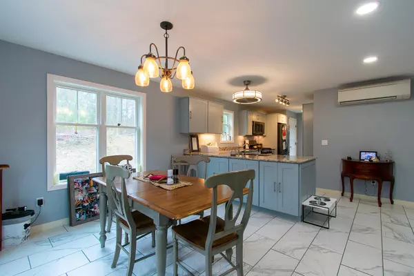 Warren, ME 04864,135 Brookside DR