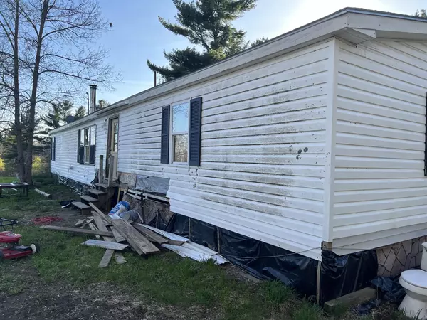 Vassalboro, ME 04989,1078 Webber Pond RD