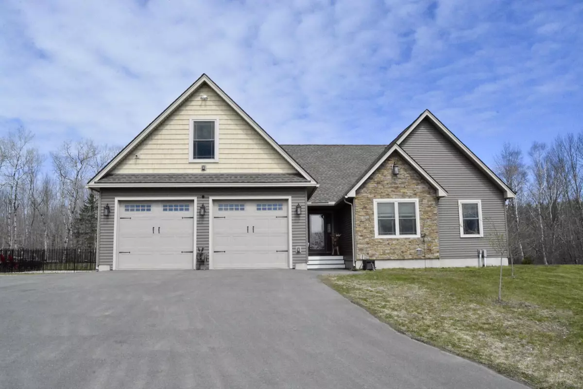 Hermon, ME 04401,36 Alard DR