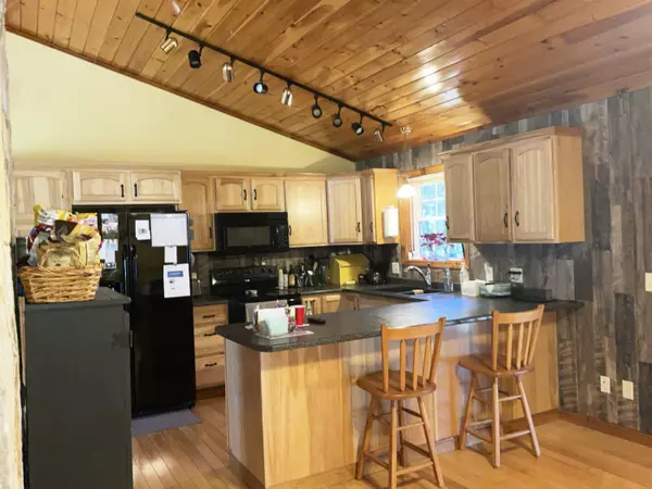 Monmouth, ME 04265,657 US Route 202