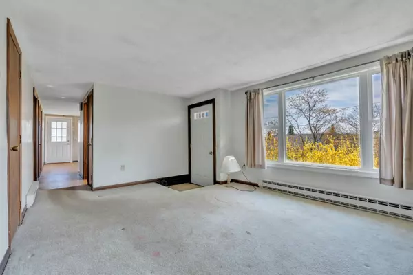 South Portland, ME 04106,42 Heather RD