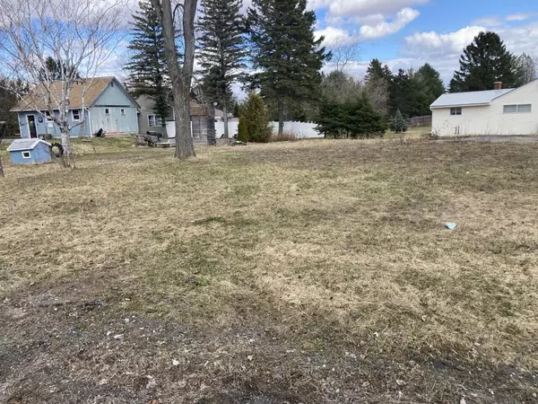 32 Lincoln ST, Presque Isle, ME 04769